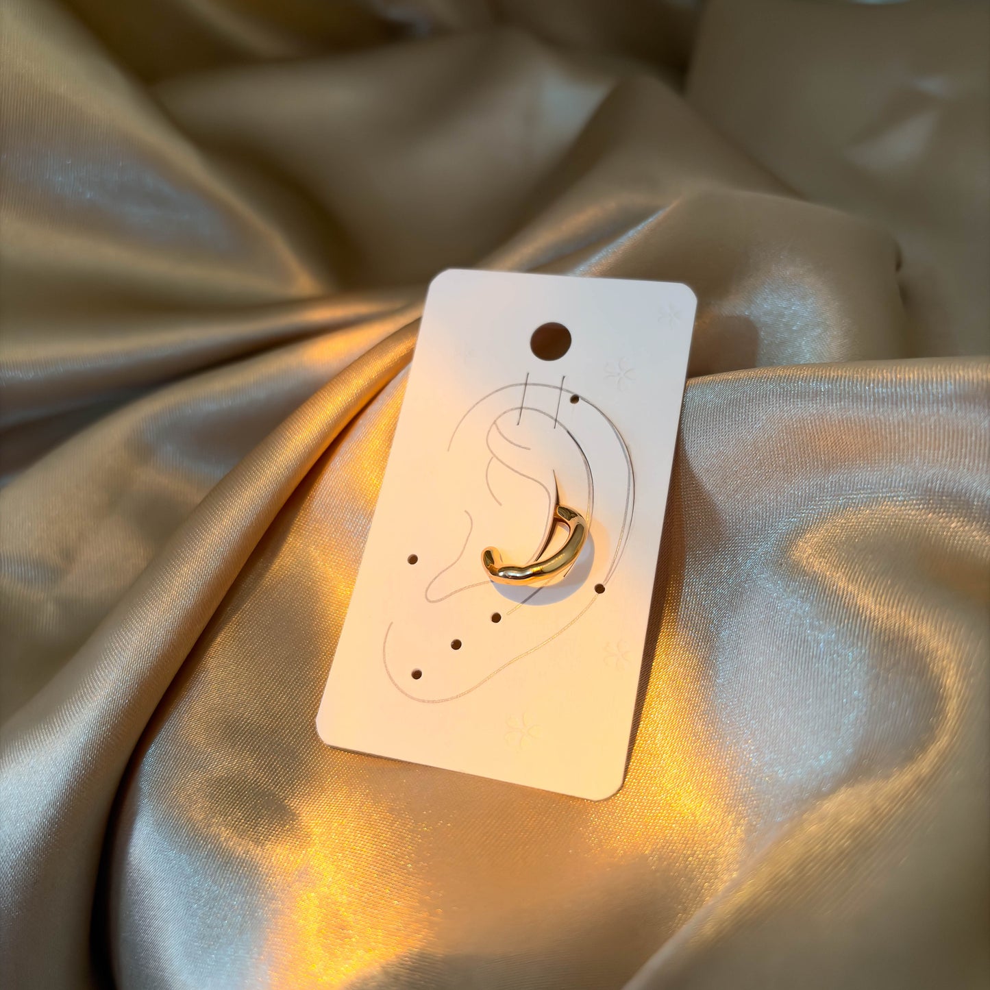 Classic Gold Earcuff