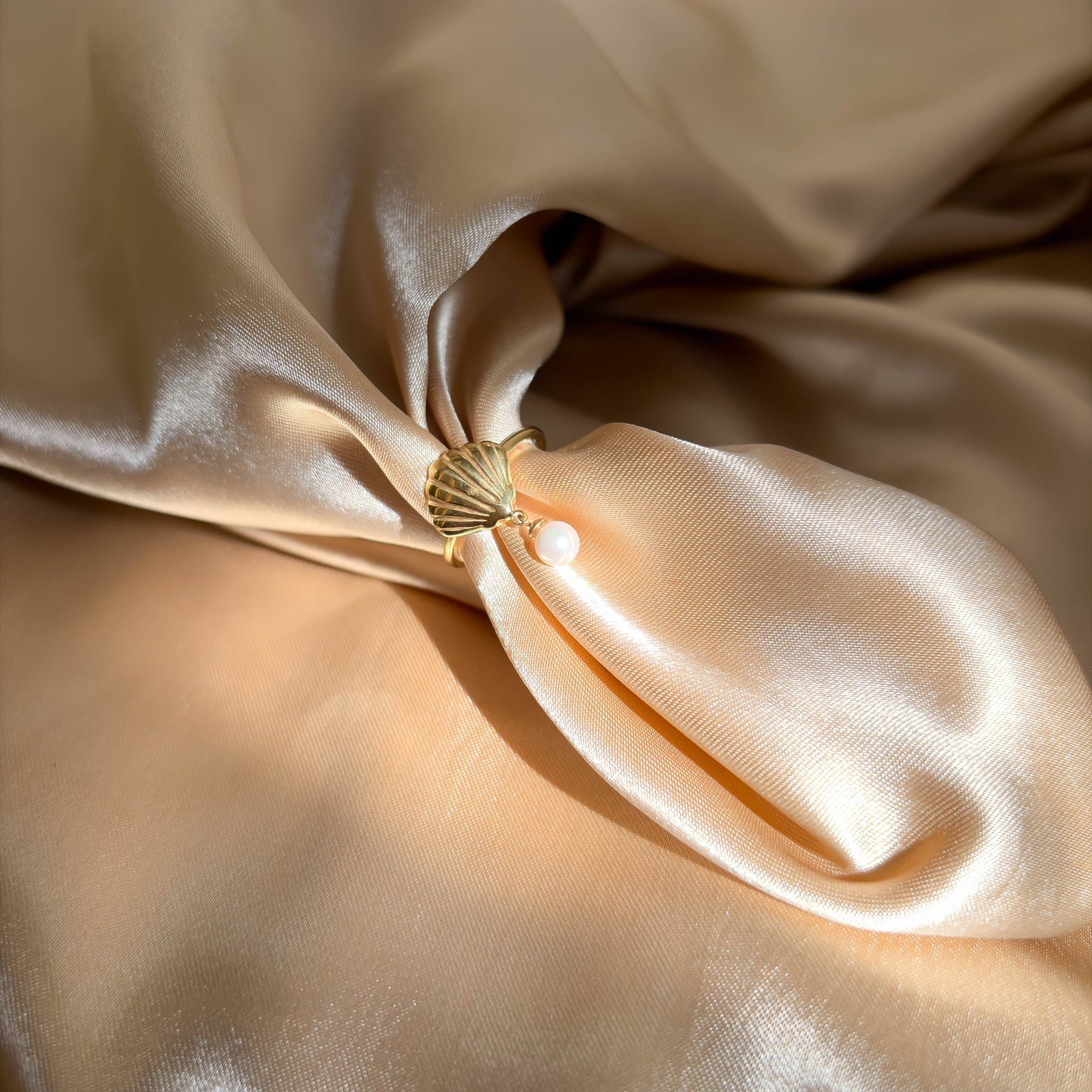 Shell Pearl Ring