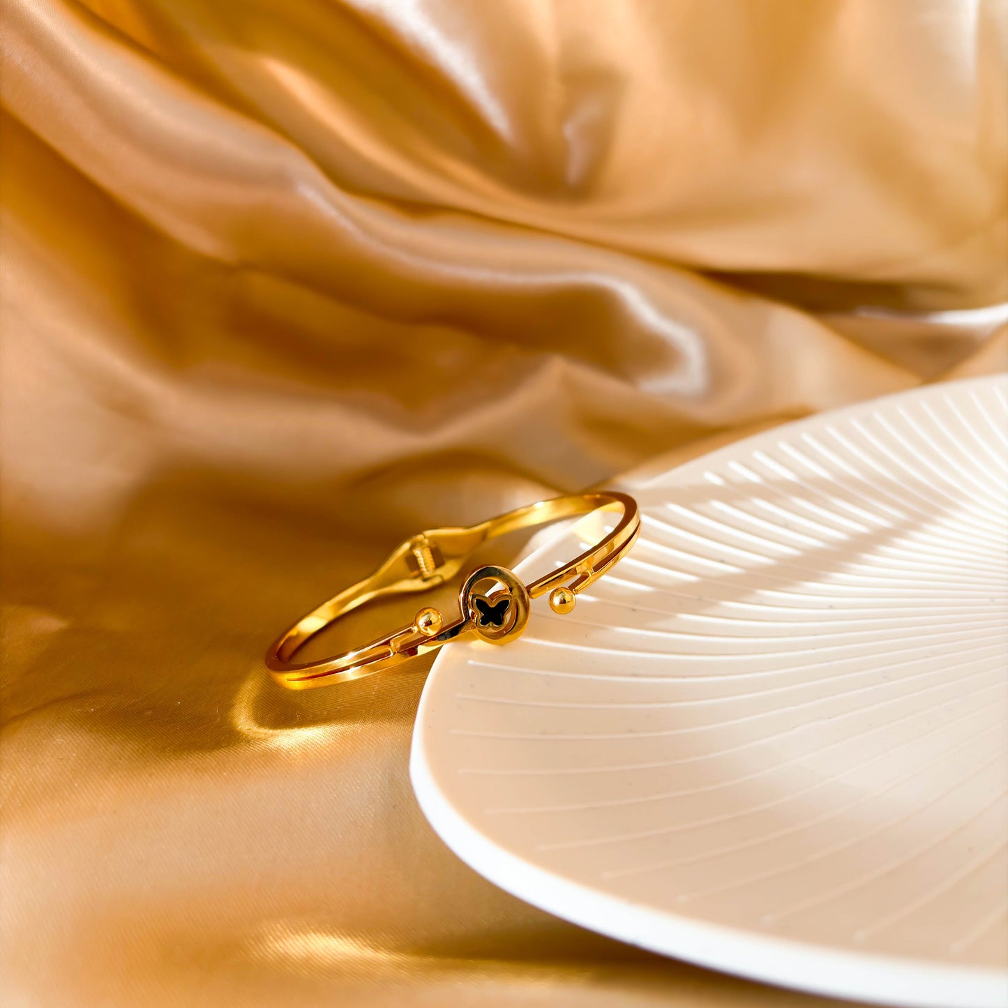 Mini Clover Open Cuff Bracelet