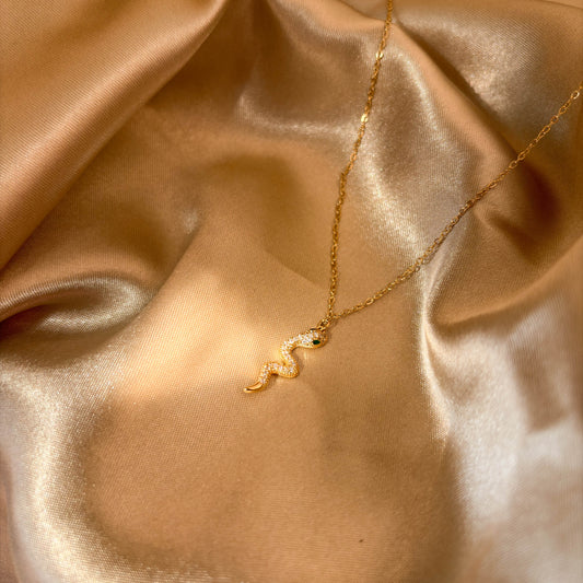 Petal Solitaire Pendant