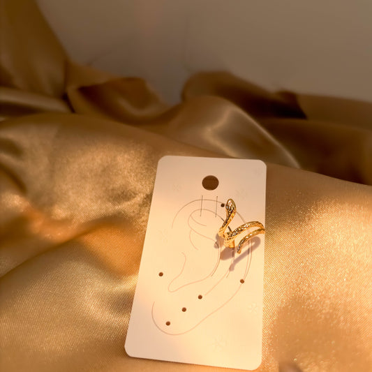 Snake Earcuff minimal earcuffs for everyday wear by Rumikaya