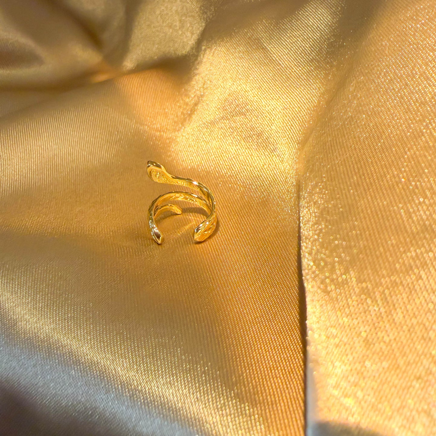 Snake Earcuff