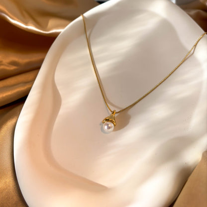 Classic Pearl Drop Pendant