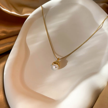 Classic Pearl Drop Pendant