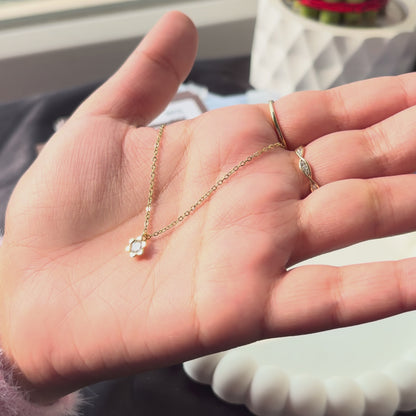 Petal Solitaire Pendant